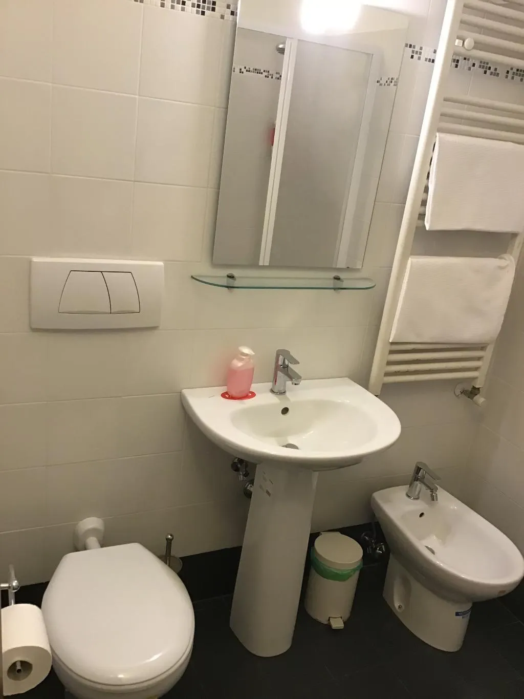 STUDIO CAPACITY 4 Room, Gemini City Centre Studios, Florence