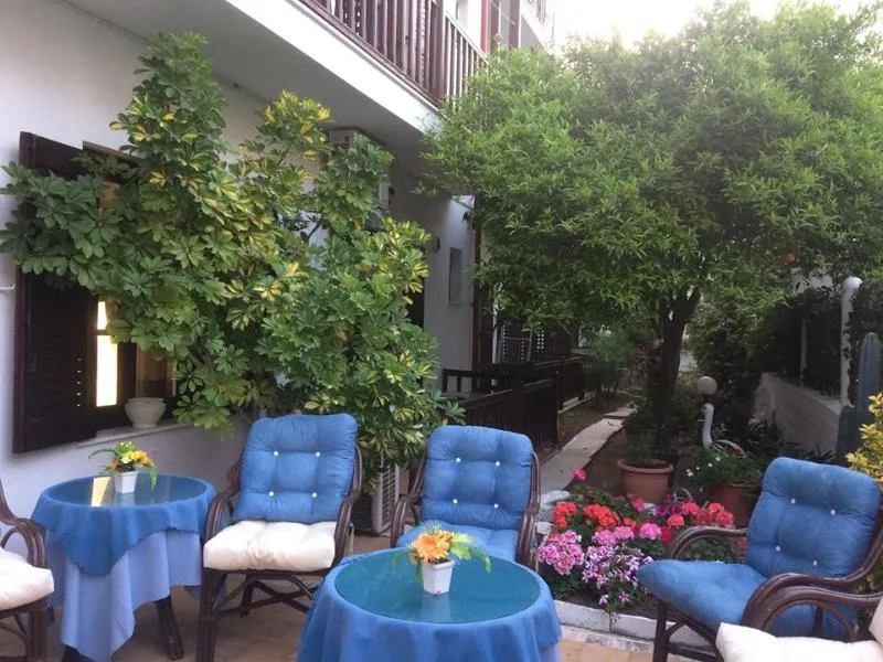 Terrace, Pettite Morfo, Skiathos