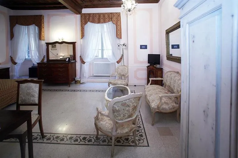 General view, La Maison dell'Orologio, Rome