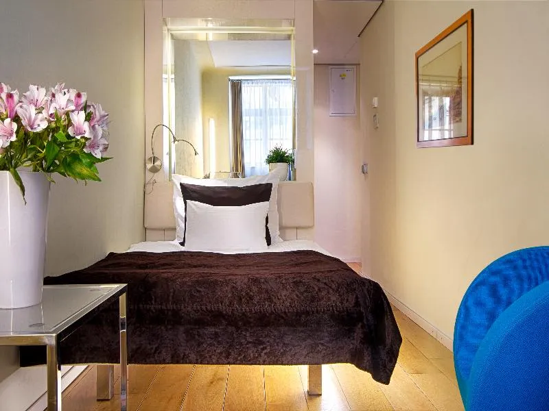 SINGLE STANDARD Room, Three Storks Hotel, Prague