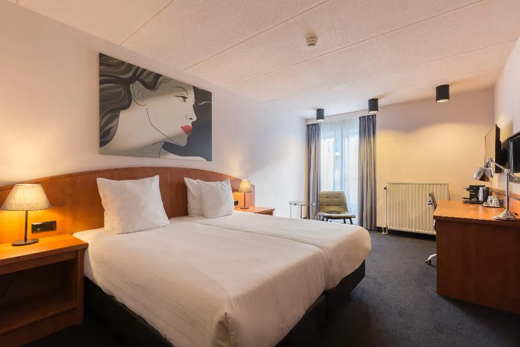 TWIN COMFORT Room, Leonardo Hotel Utrecht City Center, Amsterdam