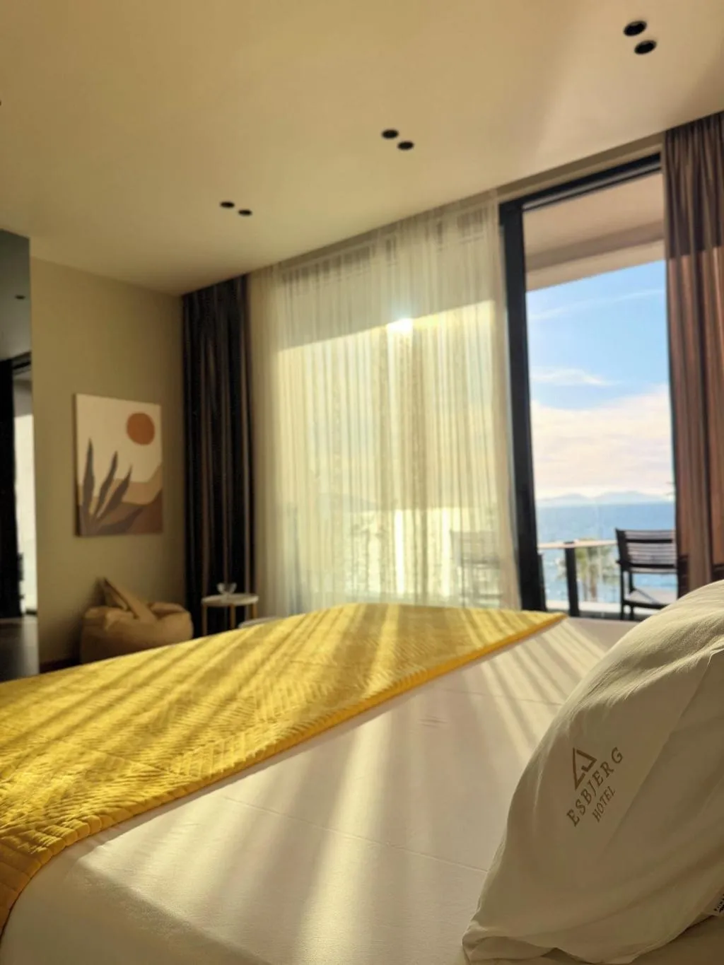 Room, Esbjerg Hotel, Kavaje