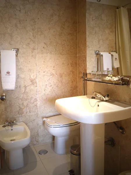 TRIPLE STANDARD Room, Jorge V, Lisbon