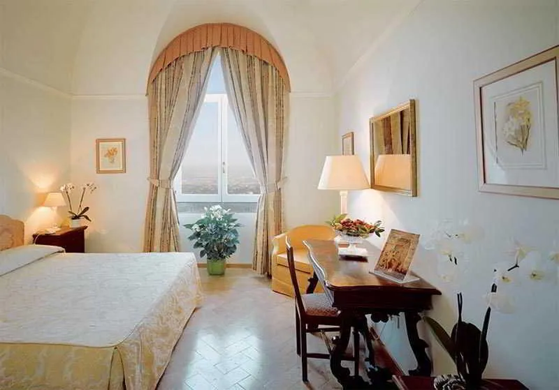 DOUBLE DELUXE Room, Park Hotel Villa Grazioli, Rome