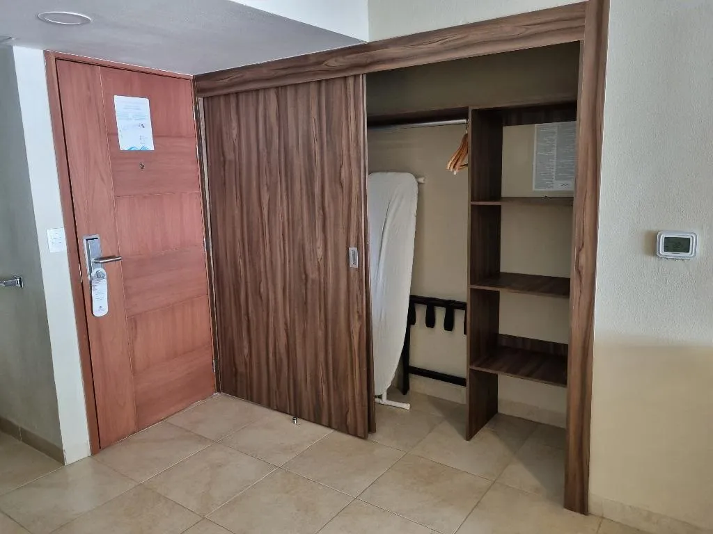 FAMILY ROOM CAPACITY 8 Room, Ocean Spa Hotel All Inclusive, Cancun Area
