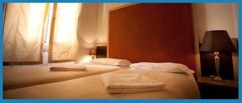 Room, B & T Rooms Trani, Naples