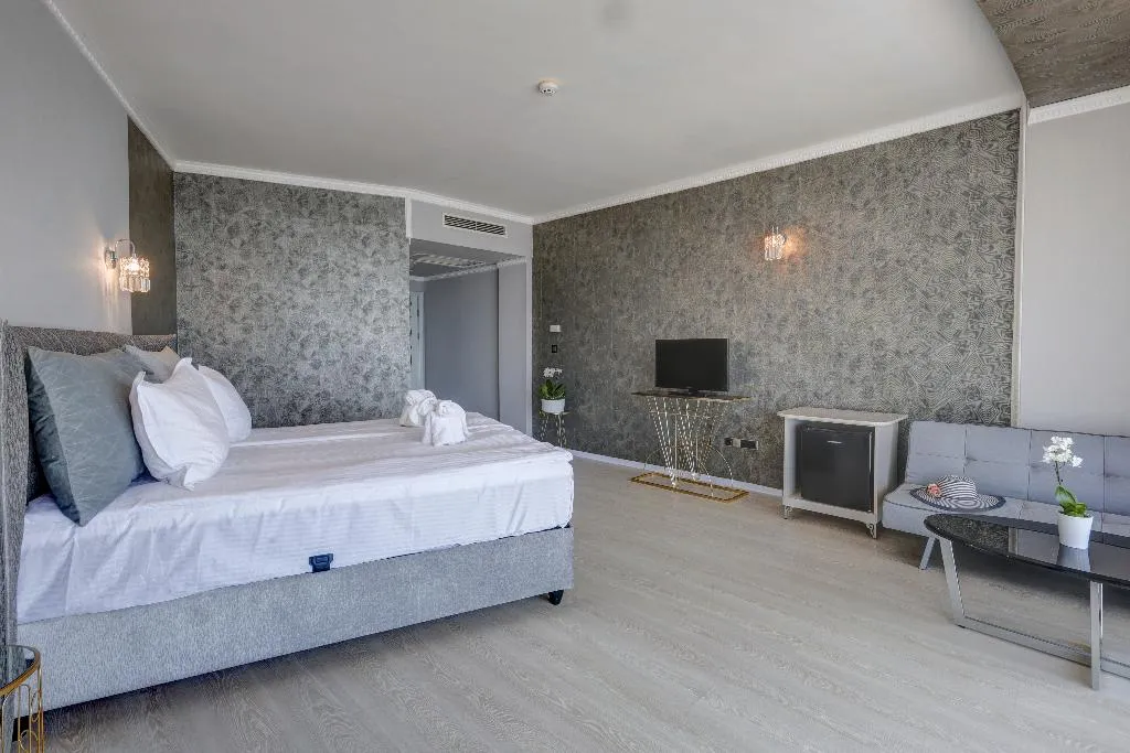 STUDIO DELUXE Room, Sirius Beach Hotel & SPA, Varna