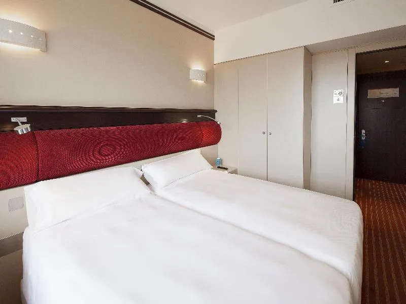 TRIPLE STANDARD Room, NH Collection Roma Centro, Rome