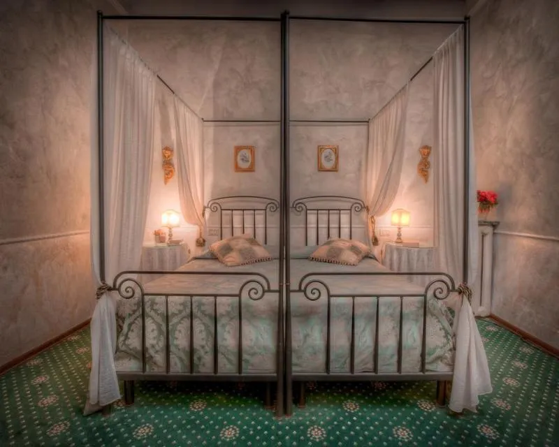 DOUBLE SUPERIOR Room, Torre Guelfa Palazzo Acciaiuoli, Florence