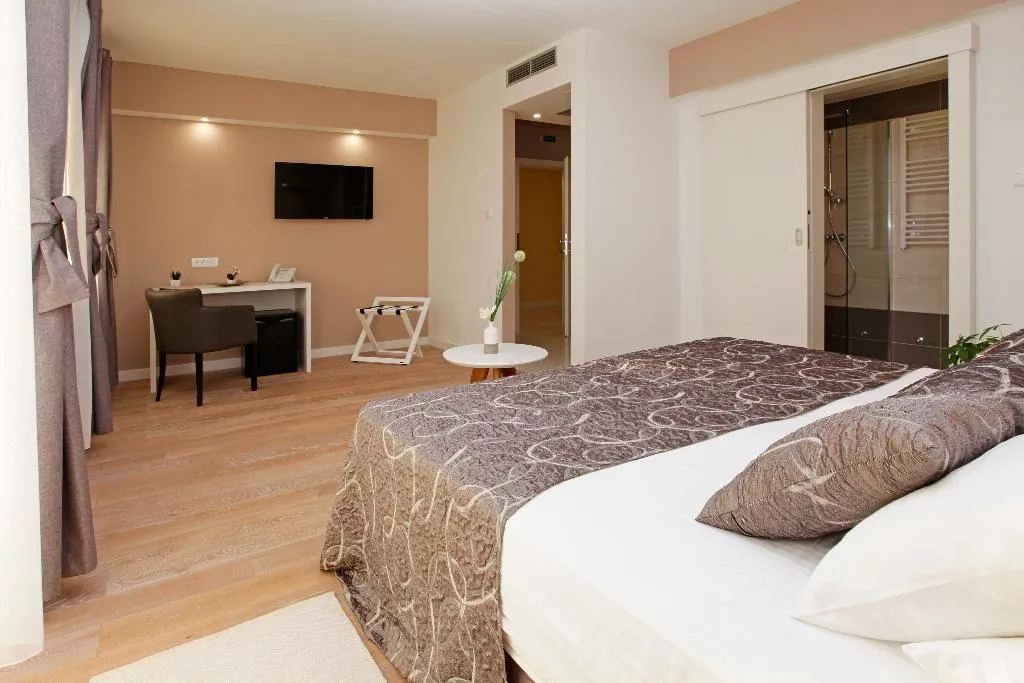 DOUBLE DELUXE WITH BALCONY Room, Hotel Villa Telenta, Dubrovnik