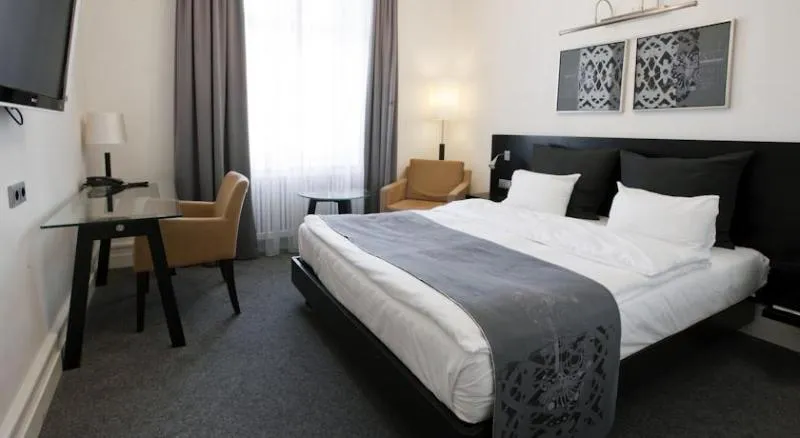 DOUBLE DELUXE Room, Scandic Palace Copenhagen, Copenhagen