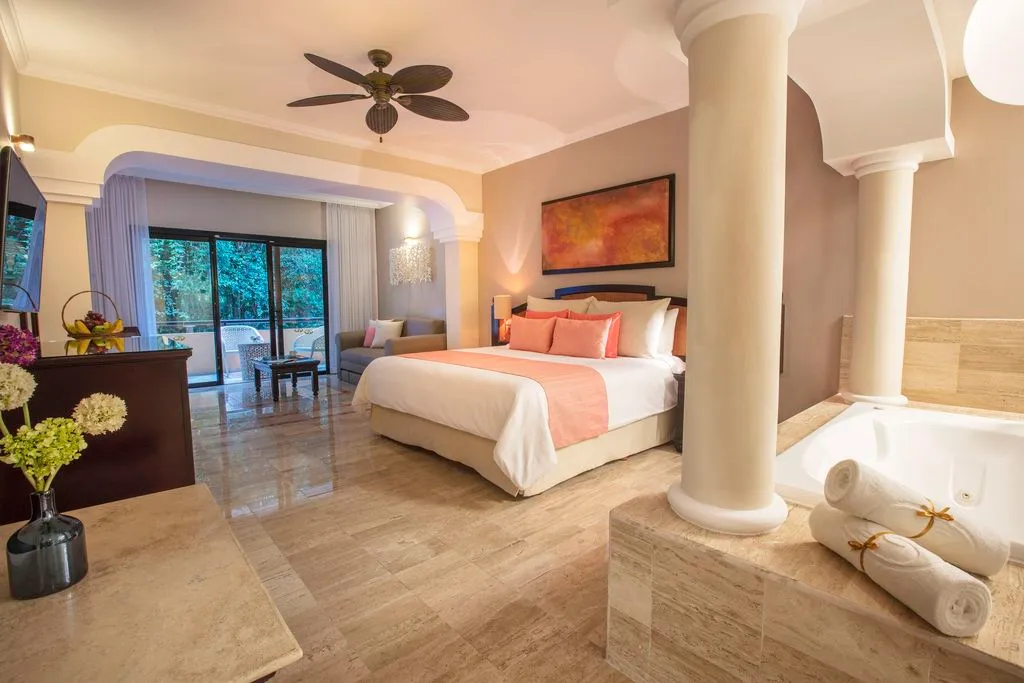 JUNIOR SUITE STANDARD Room, Grand Palladium Select White Sand Resort & Spa AI, Cancun Area