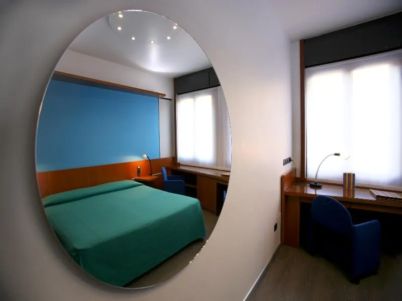 Room, Mediolanum, Milan