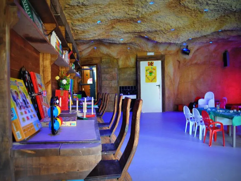 Sports and Entertainment, Pirates Village, Majorca