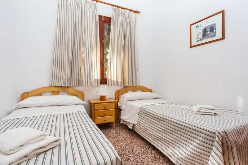 VILLA CAPACITY 6 THREE BEDROOM Room, Arenal Playa Menorca, Menorca