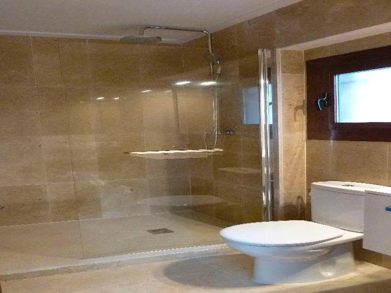 Room, Asis de Marratxinet, Majorca