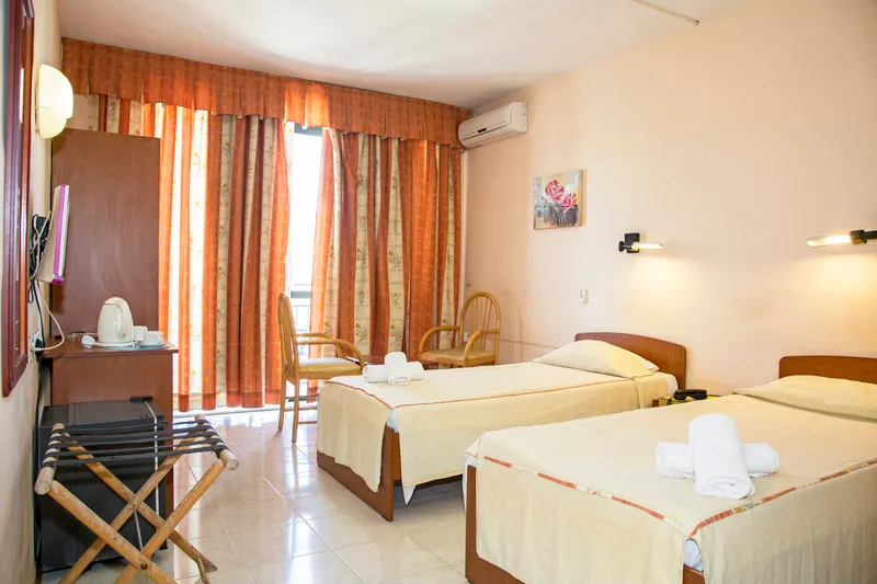 Double or Twin STANDARD Room, Relax Inn Hotel, Malta