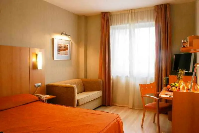 TRIPLE STANDARD Room, Posadas de España Pinto, Madrid