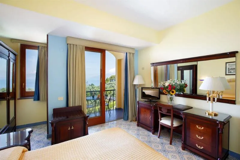 TRIPLE STANDARD Room, Johanna Park, Naples