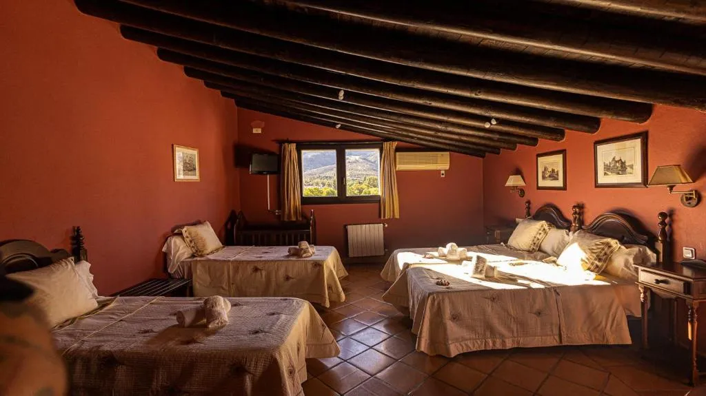QUADRUPLE STANDARD Room, La Casa Grande del Burgo, Costa Del Sol