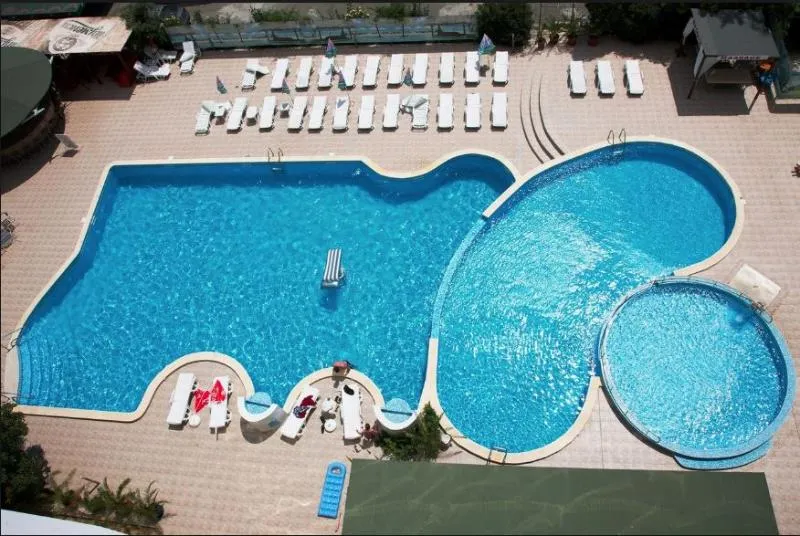 Pool, Yantra Hotel, Bourgas