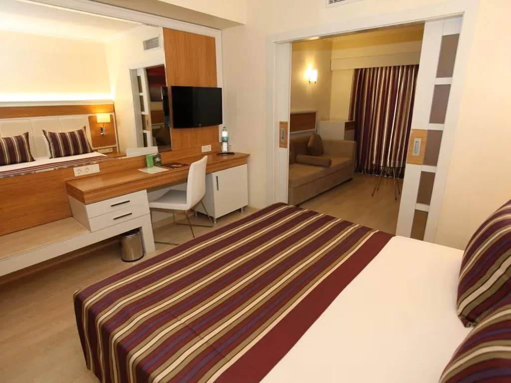 FAMILY ROOM CLASSIC Room, AQI Pegasos Royal, Antalya