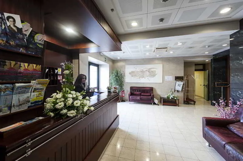 Lobby, Millennium Gold, Naples