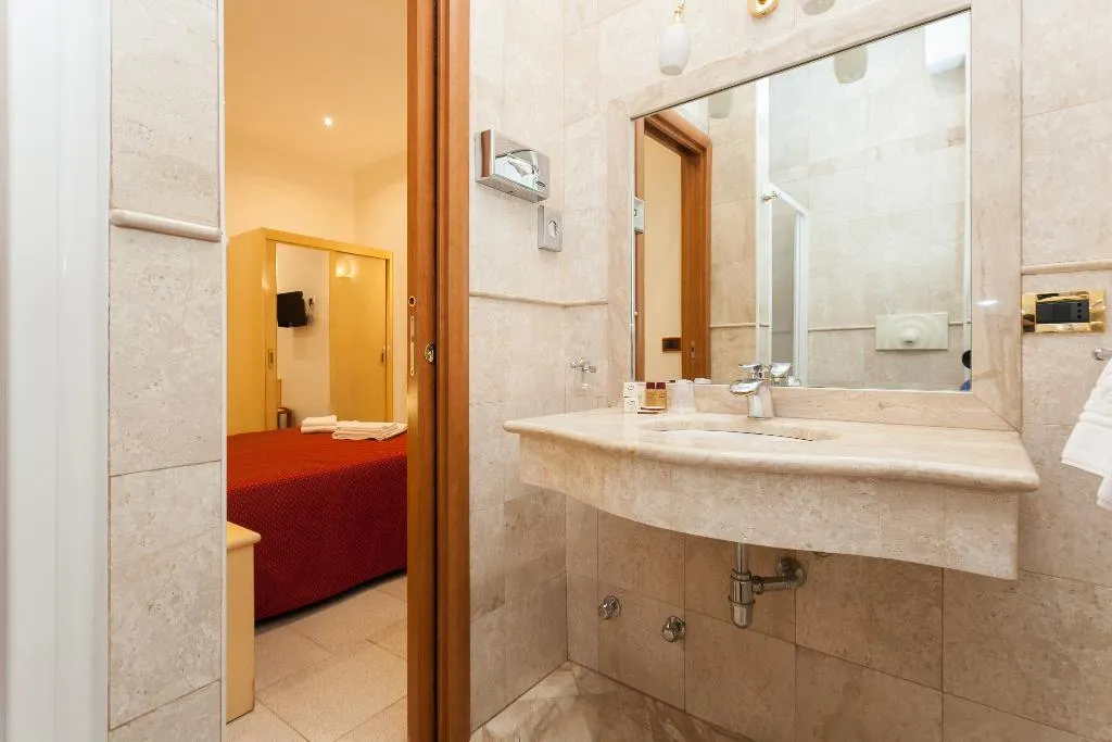 DOUBLE SUPERIOR Room, Hotel Fiorella, Milan
