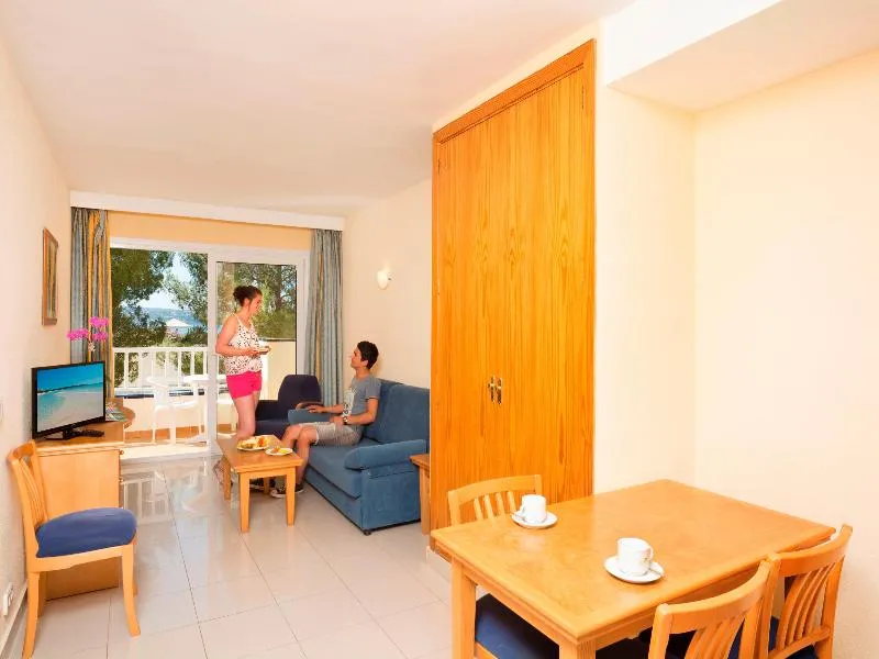 Room, HSM S'Olivera, Majorca
