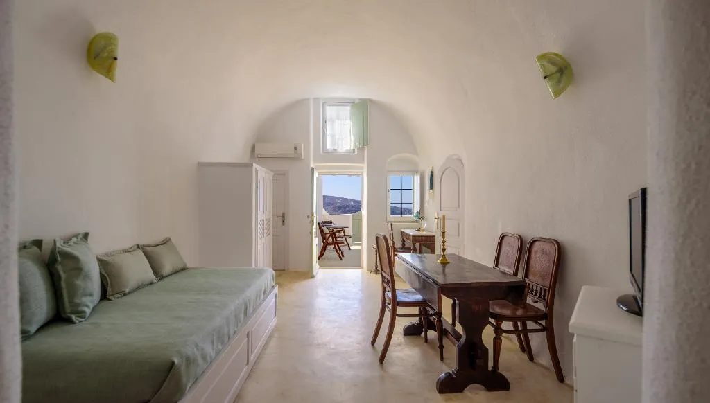 FAMILY ROOM STANDARD Room, Fanari Villas, Santorini