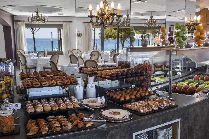 Restaurant, Columbus, Costa Brava