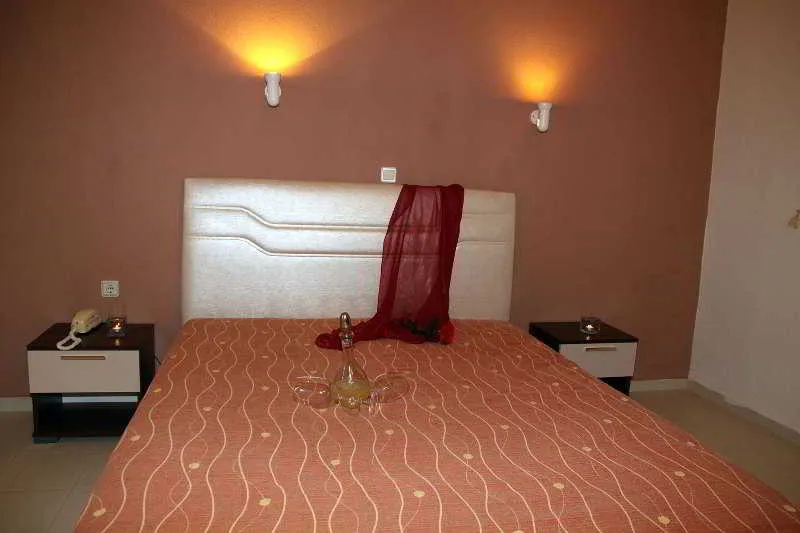 Room, Rema, Halkidiki