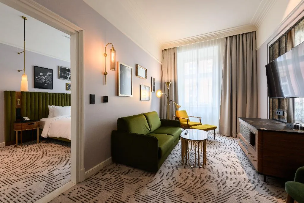 SUITE ONE BEDROOM Room, Hotel Saski Krakow, Curio collection by Hilton, Krakow