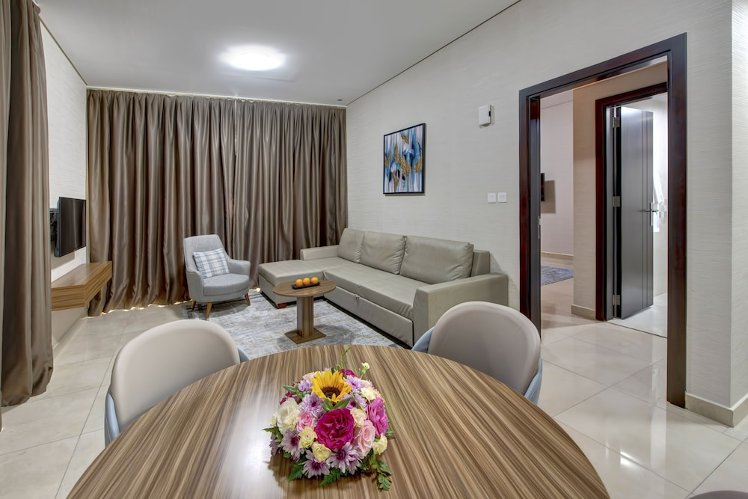 Royal Regency Suites Dubai Marina, Dubai