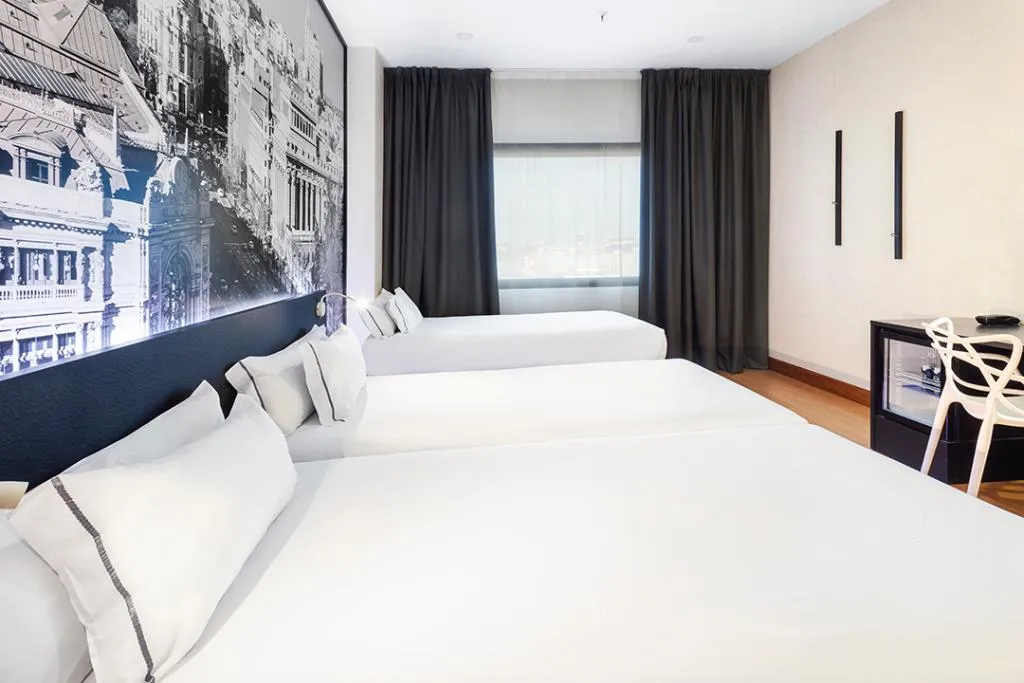 TRIPLE STANDARD Room, B&B HOTEL Madrid Aeropuerto T4, Madrid