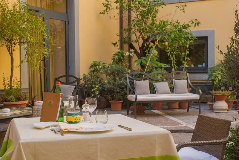 Restaurant, Le Cheminee Business Hotel, Naples