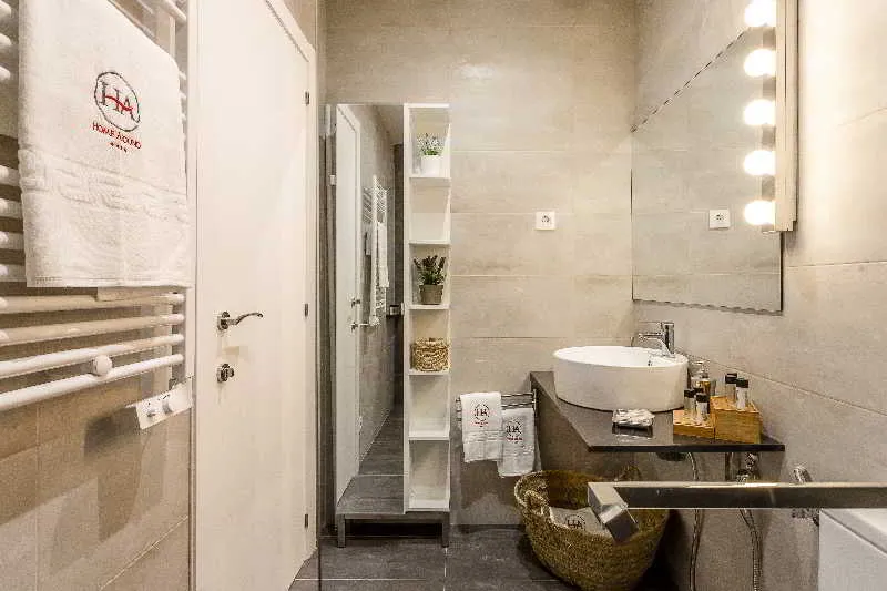 APARTMENT ONE BEDROOM Room, Urban District Vintage Suites, Barcelona