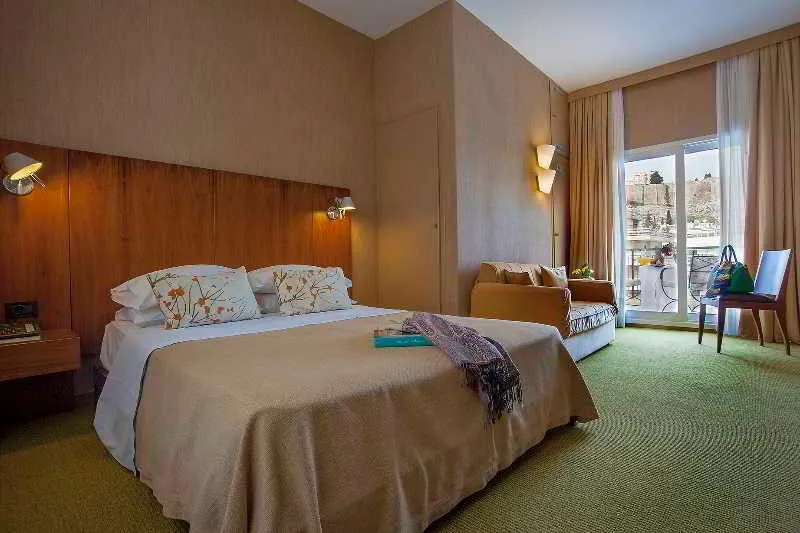 TRIPLE STANDARD Room, Philippos, Athens