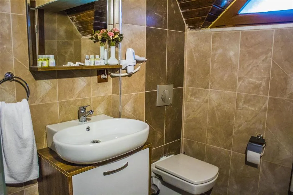 TRIPLE GARDEN VIEW WITH BALCONY Room, Form Termal Hotel & Spa, Izmir