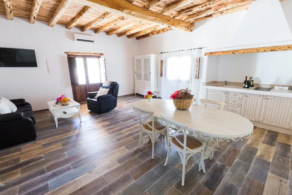 VILLA STANDARD Room, Agroturismo Can Guillem, Ibiza