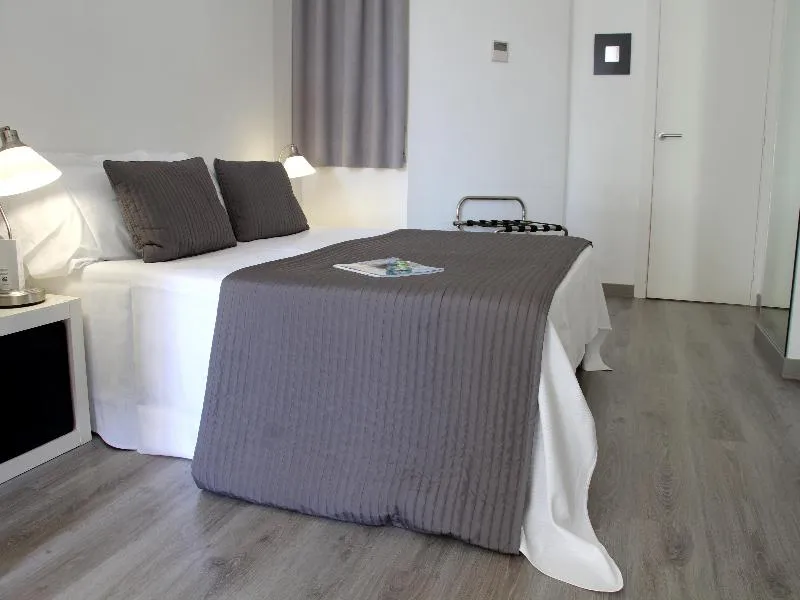 DOUBLE SINGLE USE SUPERIOR Room, Aparthotel Atenea Calabria, Barcelona