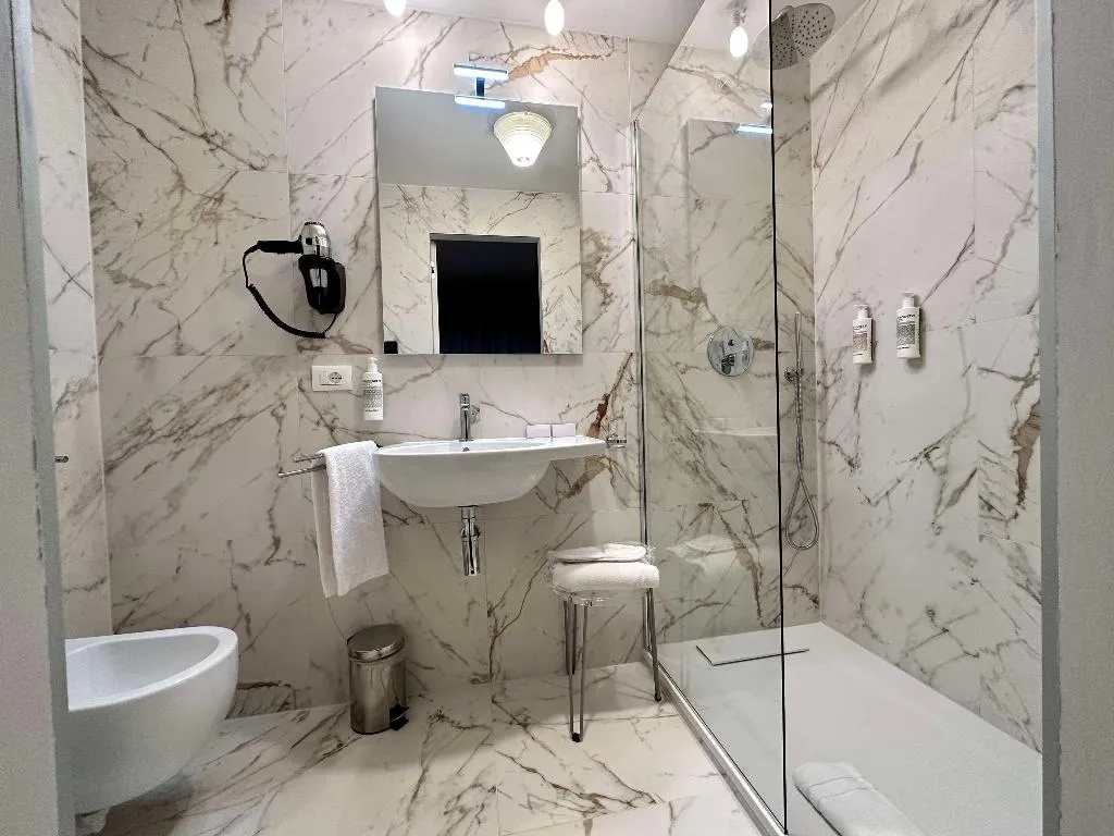 Room, Sanpi Milano, Milan