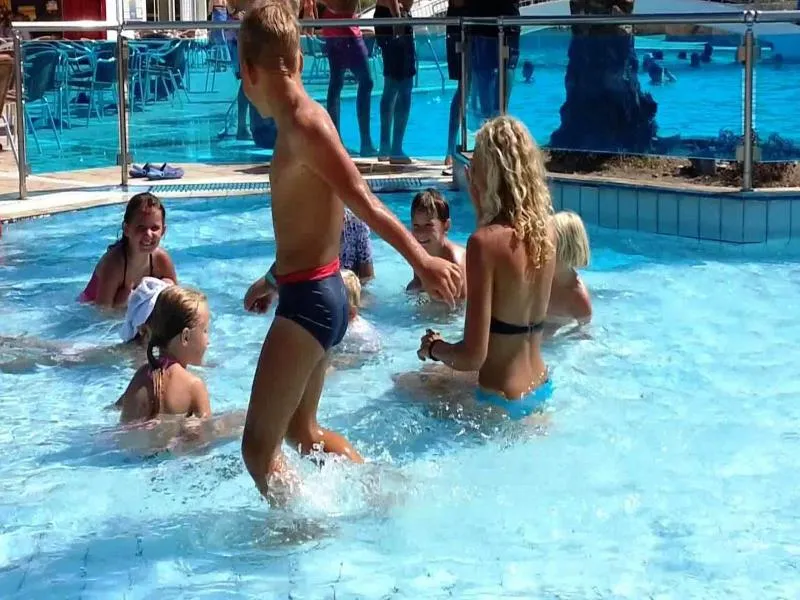 Sports and Entertainment, Zante Inn, Zante