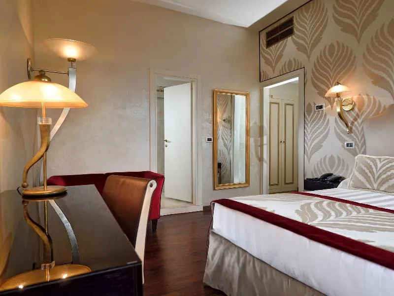 Double or Twin SUPERIOR Room, Principe, Venice