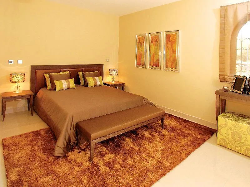 VILLA THREE BEDROOMS Room, Amendoeira Golf Resort, Algarve