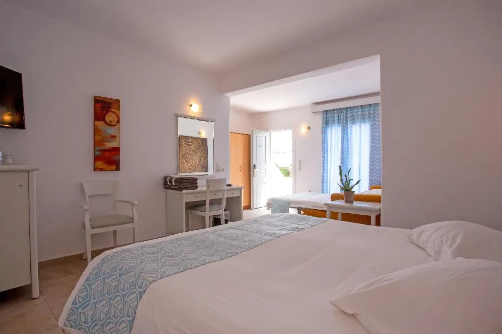 FAMILY ROOM STANDARD Room, Yiannaki, Mykonos