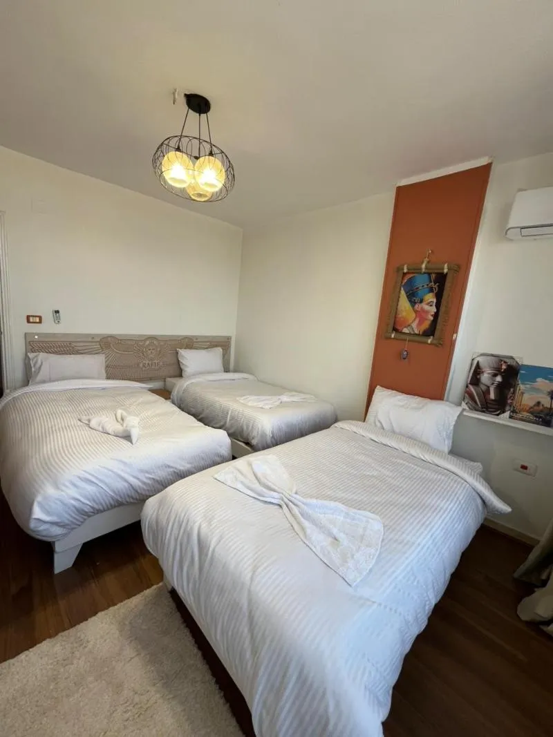 TRIPLE DELUXE ONE BEDROOM Room, Rafif Hotel, Cairo