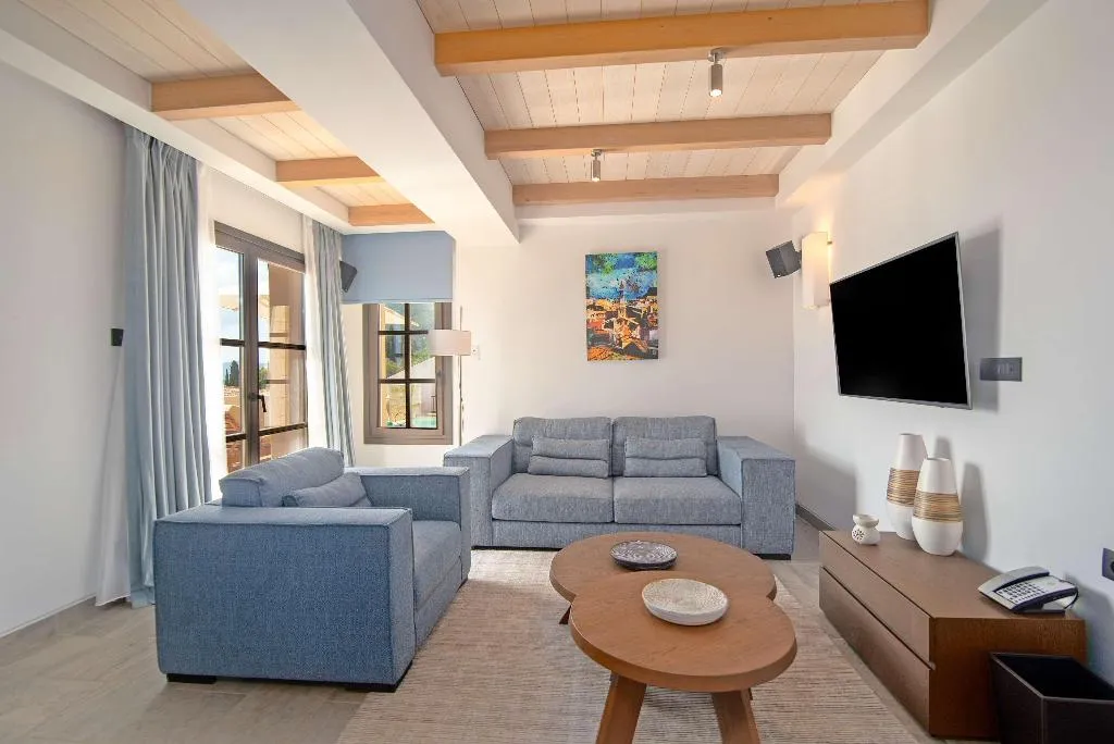 SUITE WITH PRIVATE POOL Room, Angsana Corfu Resort & Spa, Corfu