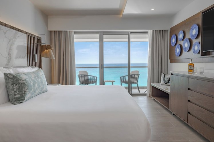 Royalton Vessence Barbados An Autograph Collect, Barbados