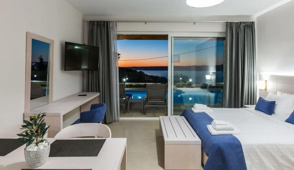 Room, Sun And Sea Plus Resort Hotel, Crete